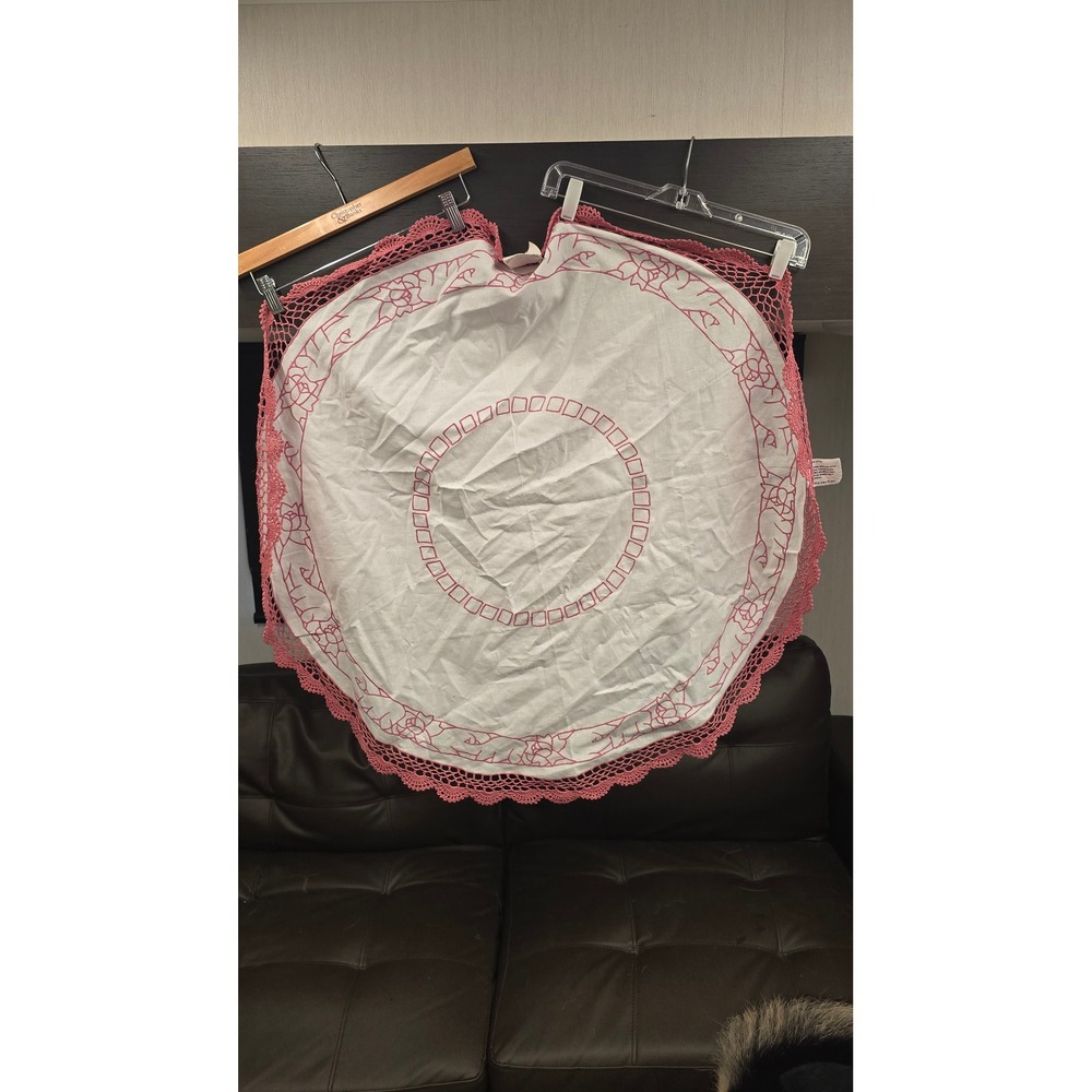 Vintage Pink White Embroidered Round Tablecloth Crochet Lace Trim 36"